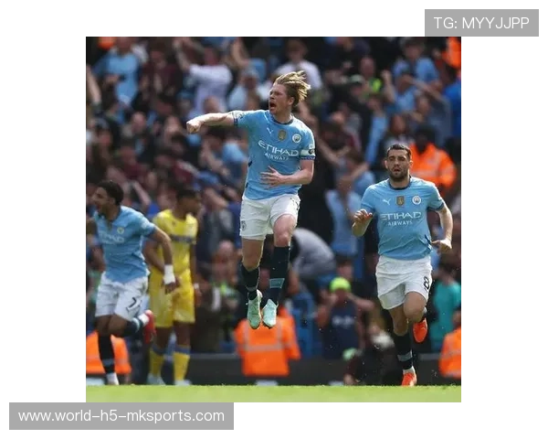 德布劳内一脚直塞送单刀，曼城把防线切开